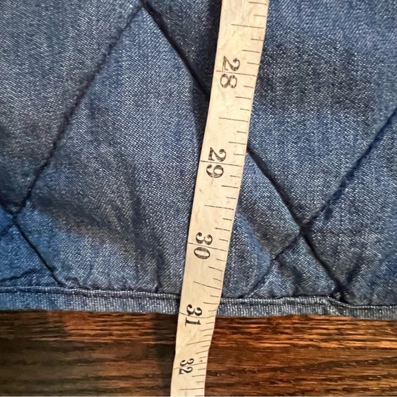 NWT Torrid size 3X chambray quilted Shacket - Picture 5 of 9